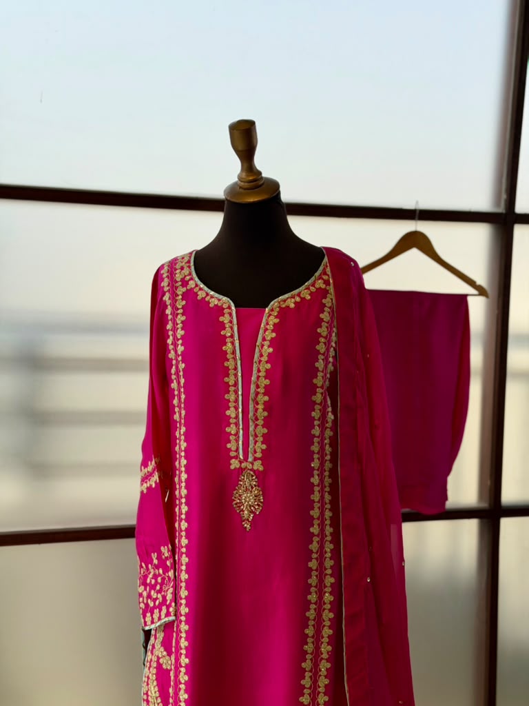 Gulabi Shaan
