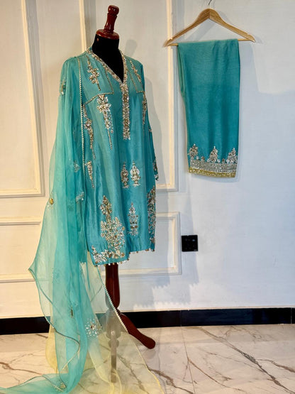 Turquoise Bouquet