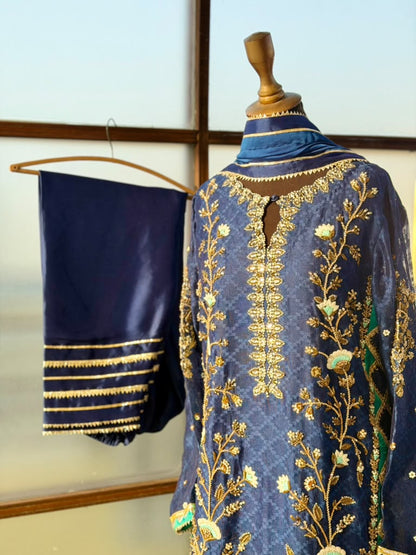 The Navy Luxe