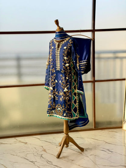 The Navy Luxe