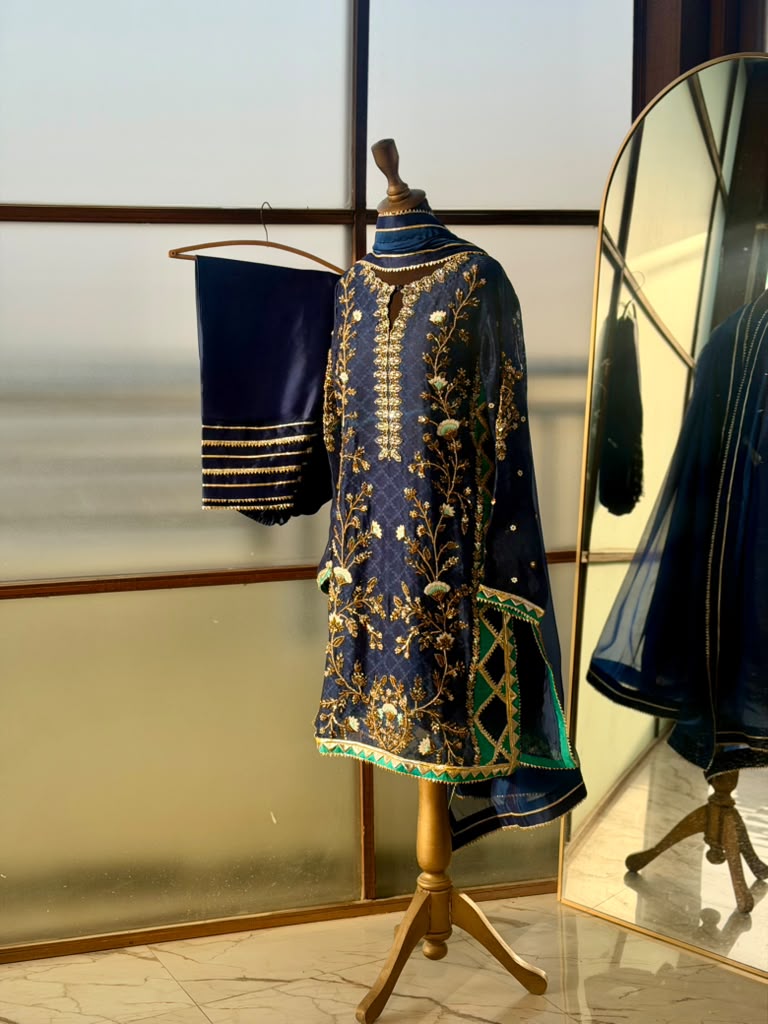 The Navy Luxe