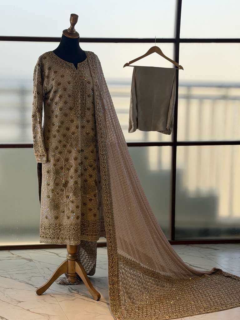 Aari Couture